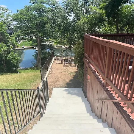 Texas River Haus Ld 1683
